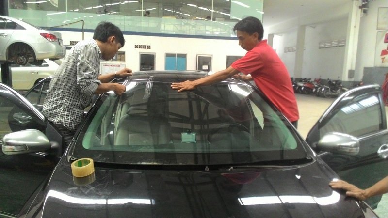 *THAY KÍNH XE Ô TÔ tận nơi